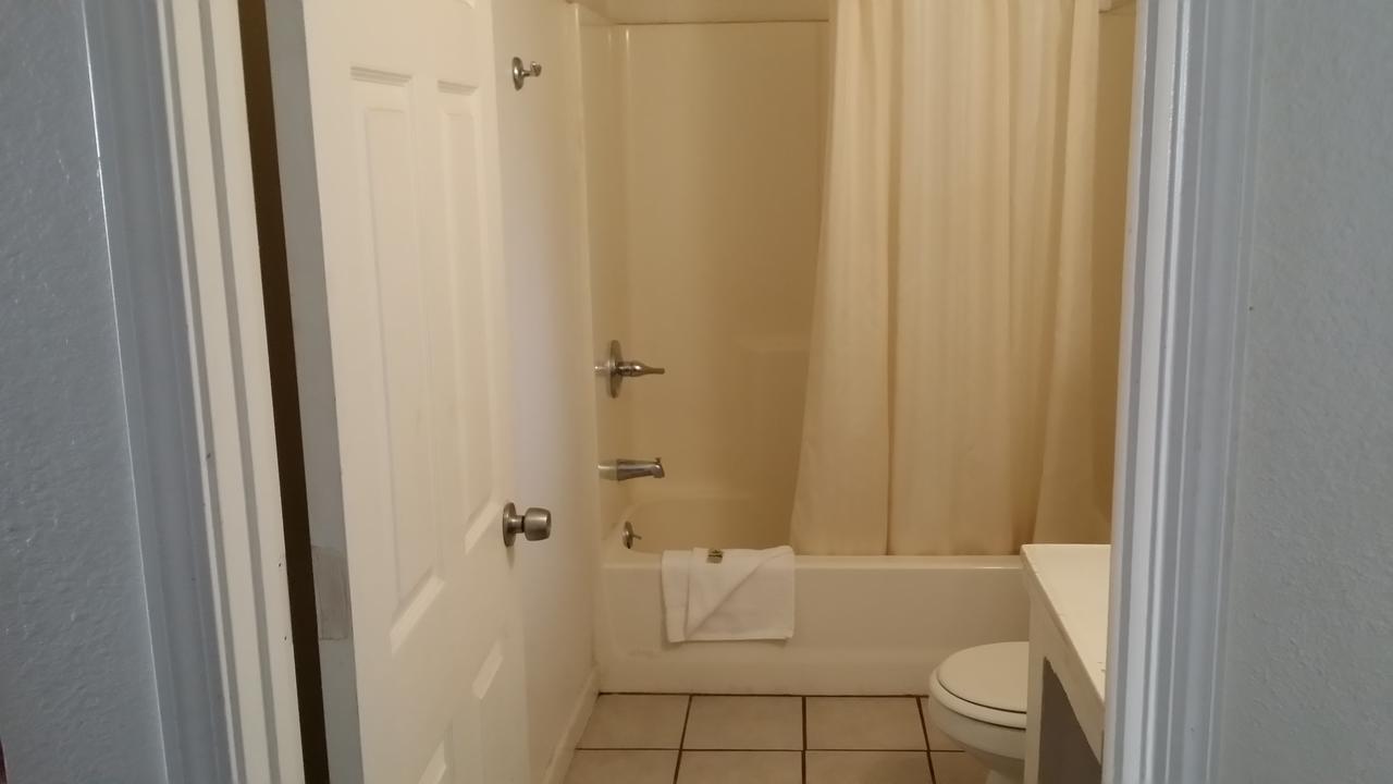 Redwood Inn Willits Bagian luar foto