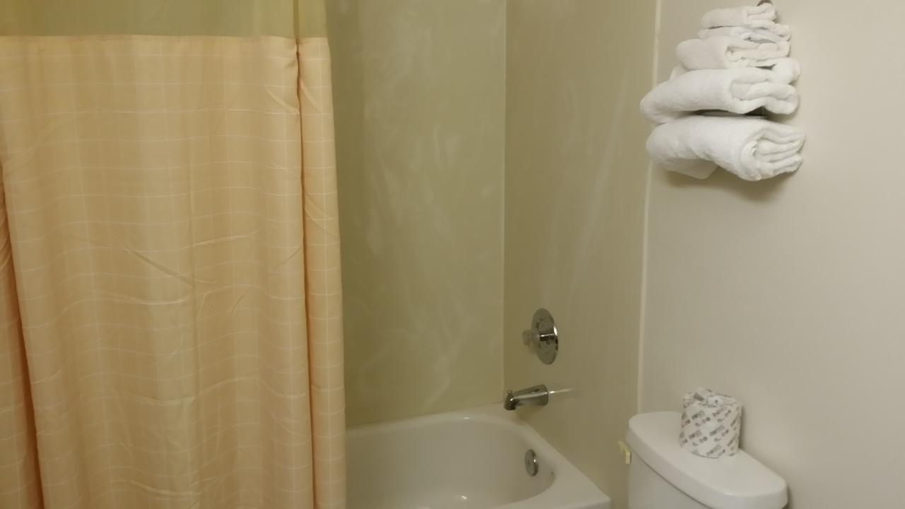 Redwood Inn Willits Bagian luar foto